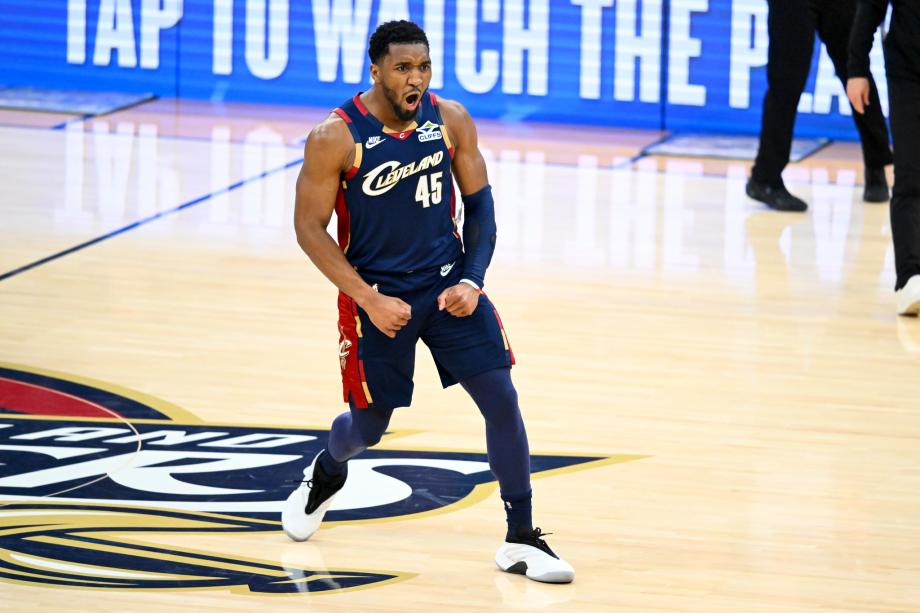 开云-米切尔30+7哈登28+5 骑士再擒猛龙总比分2-0领先