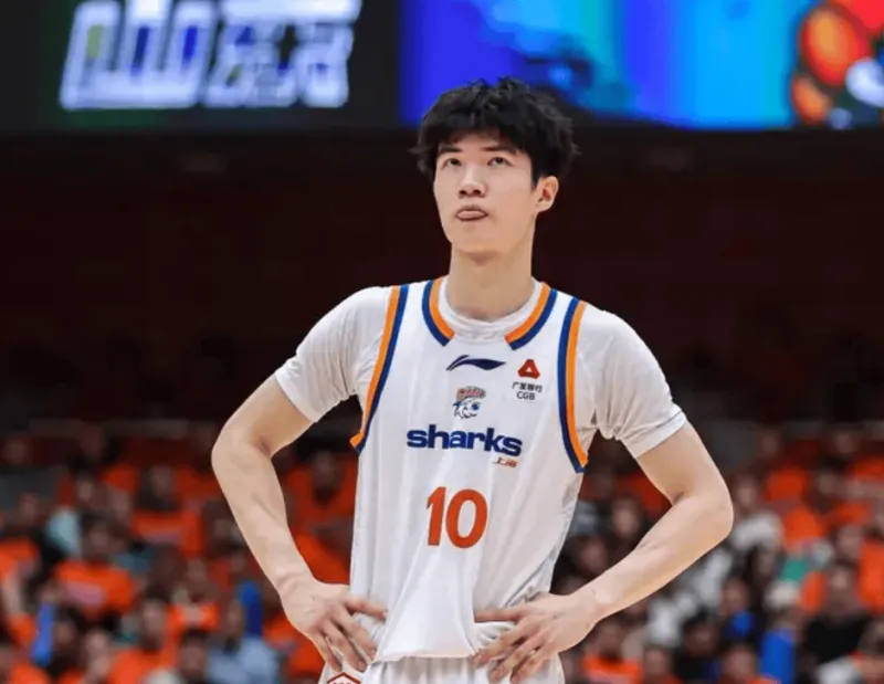 开云-偰李永炜出战18分钟，投篮5中4得到9分2篮板4助攻1抢断