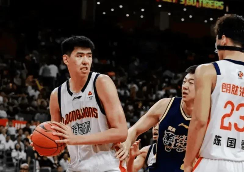 开云-徐昕收到NBA试训+夏联邀请，同时官宣入国家队短训营，如何决策？